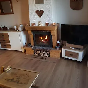 Appartement Avec Cheminée Et Jardin, Greolieres