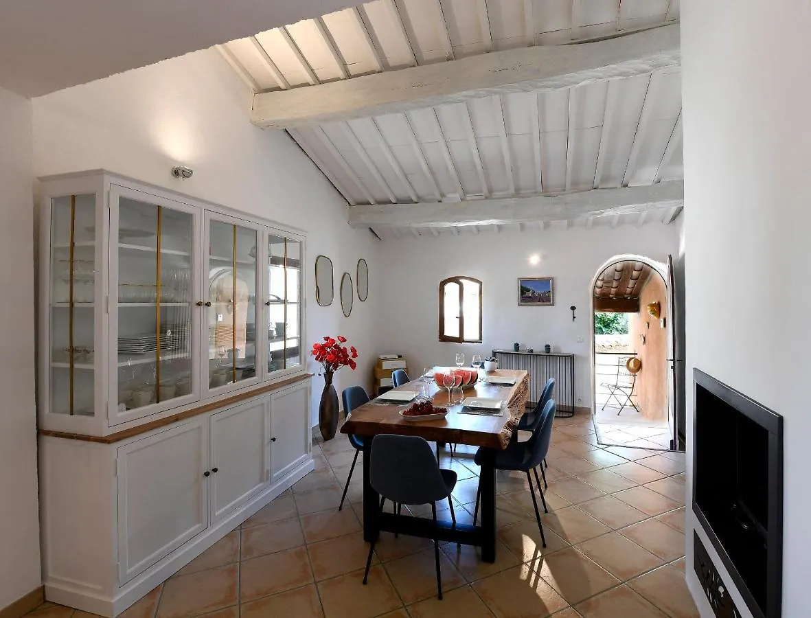 Gite Des Demoiselles En Luberon Roussillon  Holiday home
