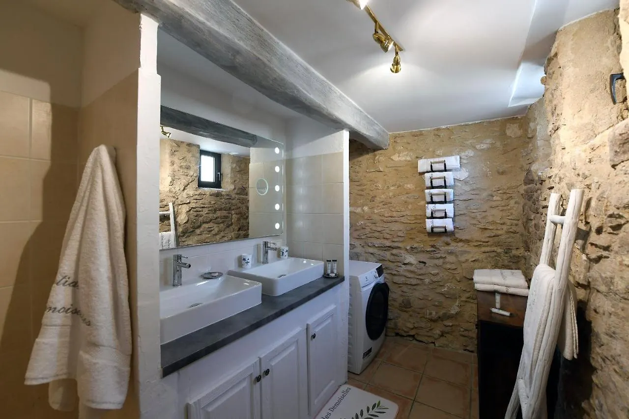 Gite Des Demoiselles En Luberon Roussillon  Holiday home